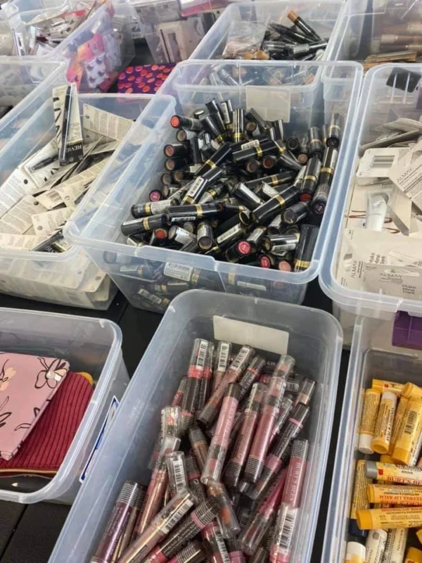 Cosmetic pallets - Image 11